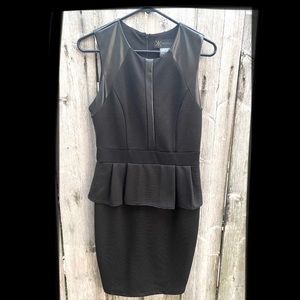 Perfect LITTLE BLACK DRESS! Kardashian dress with Kardashian style.